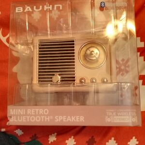 Retro Bluetooth Speaker - Gold